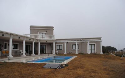 396802_272884439438321_44436913_n